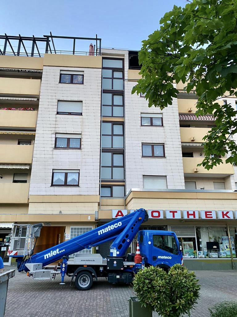 Treppenhaus mit neuen Fenstern